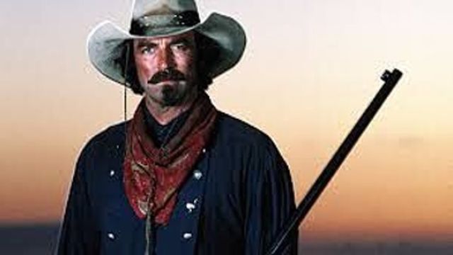 CONTRATADO PARA MATAR